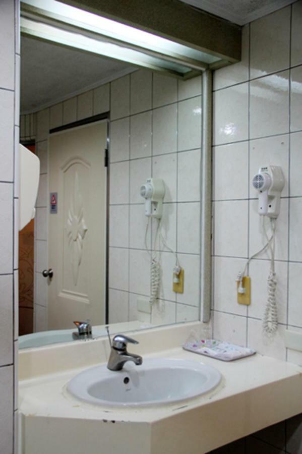 Persimmon Hotel ซินจู๋ ภายนอก รูปภาพ